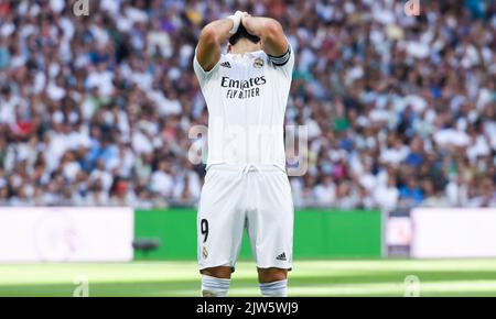 Madrid, Spagna. 3rd Set, 2022. Karim Benzema del Real Madrid reagisce durante una partita la Liga Santander tra Real Madrid e Real Betis a Madrid, Spagna, 3 settembre 2022. Credit: Gustavo Valiente/Xinhua/Alamy Live News Foto Stock