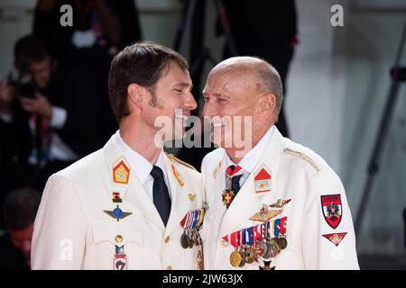 Lido di Venezia, Italia. 03rd Set, 2022. Mario Falak e Charles Eismayer sono presenti al tappeto rosso 'Master Gardner' al 79th° Festival Internazionale del Cinema di Venezia, il 03 settembre 2022 a Venezia. © Photo: Cinzia Camela. Credit: Independent Photo Agency/Alamy Live News Foto Stock