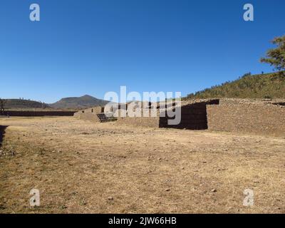 Rovine del palazzo nella città di Axum, Etiopia Foto Stock