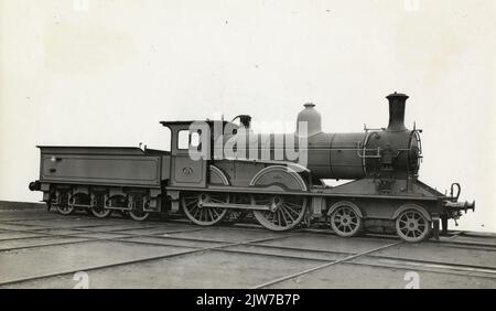 Immagine della nuova locomotiva a vapore n. 425 (serie 421-460) della H.S.M.N.B. Questo tipo di locomotiva fu successivamente rinumerato alla serie 1900 del N.S. Foto Stock