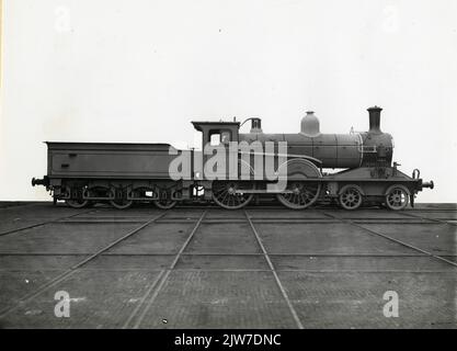 Immagine della nuova locomotiva a vapore n. 425 (serie 421-460) della H.S.M.N.B. Questo tipo di locomotiva fu successivamente rinumerato alla serie 1900 del N.S. Foto Stock