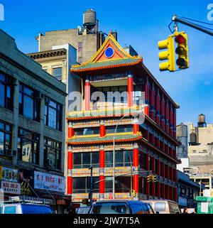 New York, 1980s, East Bank Building, casa in stile cinese tradizionale, Canal Street, Chinatown, Manhattan, New York City, NYC, NY, STATI UNITI, Foto Stock