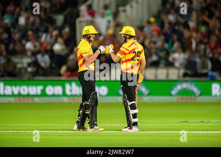 LONDRA, REGNO UNITO. 03rd Settembre 2022. Tom Kohler-Cadmore di trent Rockets (a sinistra) e Dawid Malan di Trent Rockets (a destra) durante la finale di Hundred Mens - Trent Rockers vs Manchester Originals al Lord's Cricket Ground sabato 03 settembre 2022 a LONDRA INGHILTERRA. Credit: Taka G Wu/Alamy Live News Foto Stock