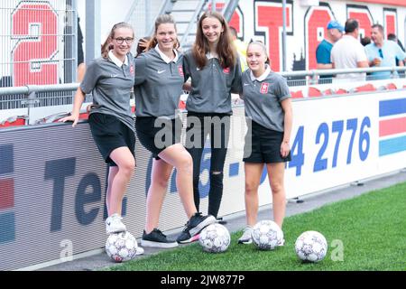 MAASTRICHT, PAESI BASSI - SETTEMBRE 4: Tifosi MVV durante la partita olandese di Keukenkampioendivisie tra MVV e Roda JC allo Stadion de Geusselt il 4 settembre 2022 a Maastricht, Paesi Bassi (Foto di Frank Kerbusch/Orange Pictures) Foto Stock