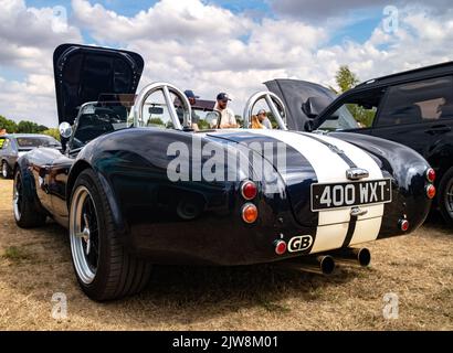 Old Buckenham, Norfolk, Regno Unito – Settembre 03 2022. AC Cobra auto sportiva in mostra all'annuale libera di entrare in estate mostra auto Foto Stock