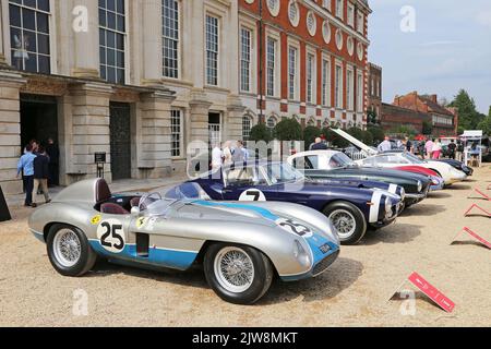 Ferrari 75th° anniversario. Concours of Elegance 2022, Hampton Court Palace, Londra, Regno Unito, Europa Foto Stock