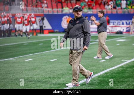 3 settembre 2022: Allenatore capo della Georgia, Kirby Smart, prima del Chick-fil-A Kickoff Game con i Georgia Bulldogs e gli Oregon Ducks, giocato al Mercedes Benz Stadium di Atlanta, Georgia. La Georgia sconfigge l'Oregon 49-3. Cecil Copeland/CSM Foto Stock