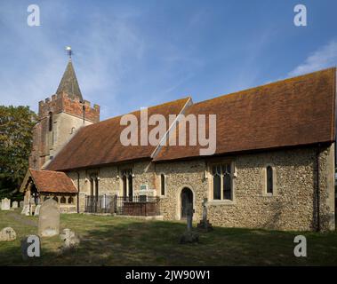 Curchyard tutti i Santi Chiesa alta Laver Essex Foto Stock