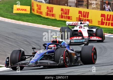 Nicholas Latifi (CDN) Williams Racing FW44. 04.09.2022. Campionato del mondo di Formula 1, Rd 14, Gran Premio d'Olanda, Zandvoort, Paesi Bassi, Giorno della gara. Il credito fotografico dovrebbe essere: XPB/immagini dell'Associazione Stampa. Foto Stock