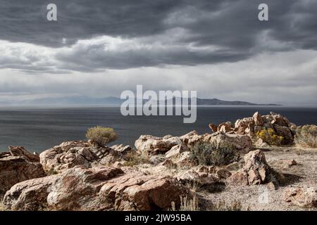 Una giornata ventosa sull'Antelope Island nel Great Salt Lake, Utah. Foto Stock