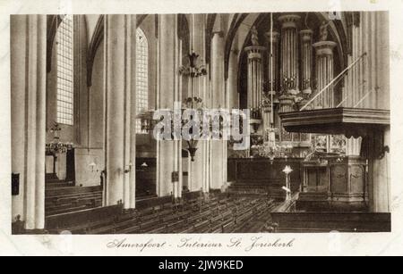 Interno della chiesa di San Joris (Hof 1) in Amersfoort: La navata centrale con pulpito e sullo sfondo l'organo principale; con la navata laterale settentrionale sulla sinistra. Foto Stock