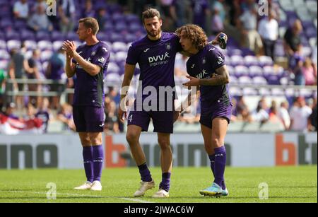 Wesley Hoedt di Anderlecht e Fabio Silva di Anderlecht, foto dopo una partita di calcio tra RSCA Anderlecht e OH Leuven, domenica 04 settembre 2022 ad Anderlecht, il giorno 7 della prima divisione del campionato belga della 'Jupiler Pro League' 2022-2023. BELGA PHOTO VIRGINIE LEFOUR Foto Stock