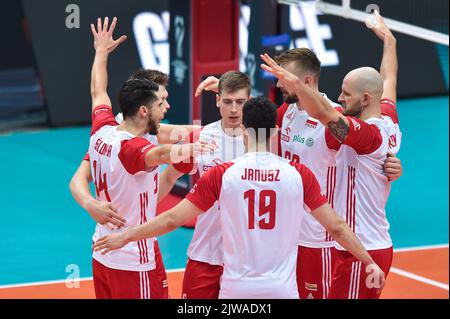 Gliwice, Polonia. 04th Set, 2022. Jakub Kochanowski, Aleksander Sliwka, Kamil Semeniuk, Mateusz Bieniek, Bartosz Kurek, Marcin Janusz durante la partita del Campionato Mondiale FIVB maschile 2022 tra Polonia e Tunisia il 4 settembre 2022 a Katowice, Polonia. (Foto di PressFocus/Sipa USA)France OUT, Poland OUT Credit: Sipa USA/Alamy Live News Foto Stock