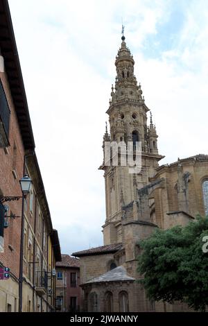 Città di Santo Domingo de la Calzada, nel nord della Spagna, una zona di passaggio per i pellegrini sulla via del Pellegrino a Santiago de Compostela. Foto Stock