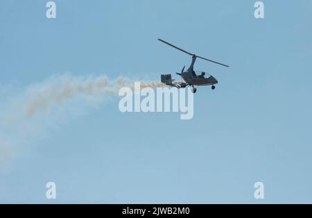 Calidus Autogyro Display a Blackpool come parte del Blackpool Air Show, 13th agosto 2022 Foto Stock