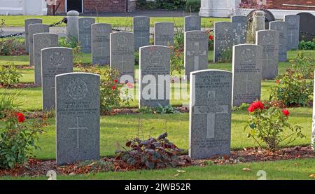 War Dead al Warrington Cemetery, Manchester Rd, Warrington, Cheshire, Inghilterra, REGNO UNITO, WA1 3BG Foto Stock