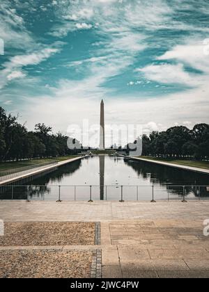 Il Washington Monument, un edificio a forma di obelisco all'interno del National Mall di Washington, D.C. Foto Stock