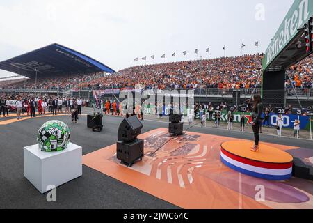 Cerimonia nazionale di inno durante il Gran Premio d'Olanda di Formula 1 Heineken 2022, 15th° round del Campionato Mondiale FIA di Formula uno 2022 dal 2 al 4 settembre 2022 sul circuito di Zandvoort, in Olanda, Belgio - Foto: Germain Hazard/DPPI/LiveMedia Foto Stock