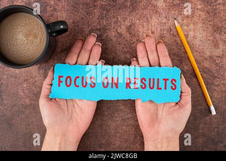 Visualizzazione concettuale Focus sui risultati concentrandosi su certe azioni guadagni e obiettivi. Foto concettuale che si concentra su certe azioni guadagni e obiettivi Foto Stock