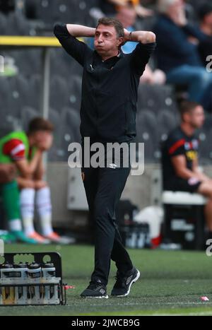 Kingston upon Hull, Regno Unito. 4th Set, 2022. Shota Arveladze manager di Hull City durante la partita Sky Bet Championship al MKM Stadium, Kingston upon Hull. Il credito per le immagini dovrebbe essere: Simon Bellis/Sportimage Credit: Sportimage/Alamy Live News Foto Stock