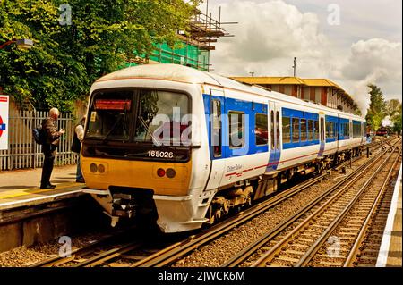 Unità di classe 165 a Amersham, stazione Buckinghamshire, Inghilterra Foto Stock