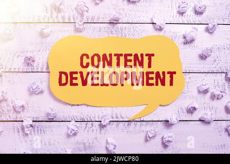 Didascalia concettuale Content Developmented Specialized in Graphic Design Multimedia Documentation. Business concept specializzato in Graphic Design Foto Stock