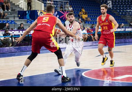 Tbilisi, Georgia, 4th settembre 2022. Deyan Karamfilov di Bulgaria guida al basket durante il gruppo FIBA EuroBasket 2022 Una partita tra Bulgaria e Montenegro alla Tbilisi Arena di Tbilisi, Georgia. Settembre 4, 2022. Credito: Nikola Krstic/Alamy Foto Stock