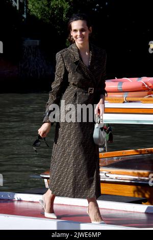 Venezia, Italia. 05th Set, 2022. Venezia, 79th Venice Film Festival 2022, giorno 6 - Arrivi all'Excelsior Hotel . Nella foto: sara serraiocco Credit: Independent Photo Agency/Alamy Live News Foto Stock