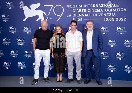 Venezia, 05 settembre 2022. Martin McDonagh, Kerry Condon, Colin Farrell, Brendan Gleeson hanno partecipato ai Banshees of Inisherin Photocall durante il 79th° Festival Internazionale del Film di Venezia (Mostra), che si terrà il 05 settembre 2022 a Venezia. Foto di Aurore Marechal/ABACAPRESS.COM Foto Stock