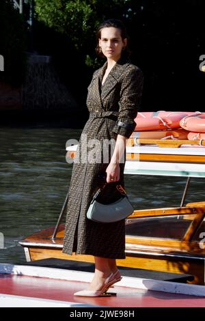 Venezia, Italia. 05th Set, 2022. Venezia, 79th Venice Film Festival 2022, giorno 6 - Arrivi all'Excelsior Hotel . Nella foto: sara serraiocco Credit: Independent Photo Agency/Alamy Live News Foto Stock