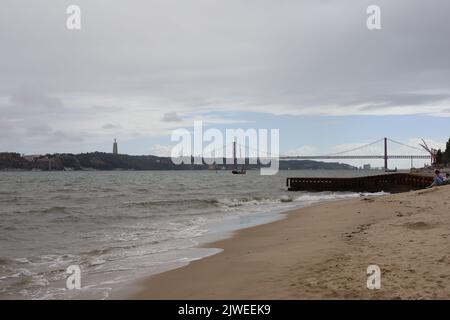 Una vista panoramica del Golden Gates Bridge a San Francisco, Stati Uniti Foto Stock