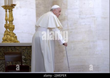Stato della Città del Vaticano, Vatikanstadt. 04th Set, 2022. Papa Francesco presiede la cerimonia di beatificazione del compianto Papa Giovanni Paolo i, in Vaticano, domenica 4 settembre 2022. Credit: dpa/Alamy Live News Foto Stock