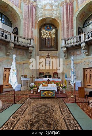 Interno della Chiesa dell'Esaltazione del Santo e di San Giuseppe, Pidhirtsi, Ucraina Foto Stock