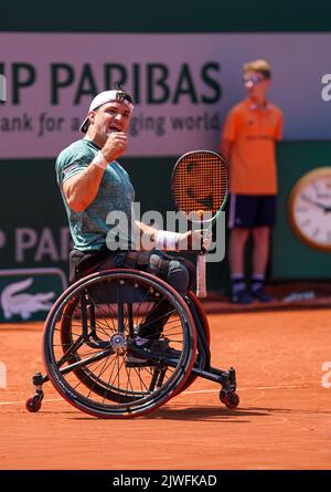 Il giocatore argentino di tennis su sedia a rotelle Gustavo Fernandez in azione durante la sua partita finale di single uomini su sedia a rotelle contro Shingo Kunieda Foto Stock