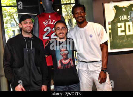 Jimmy Butler e Chris Brickley al negozio NBA di Parigi Foto Stock