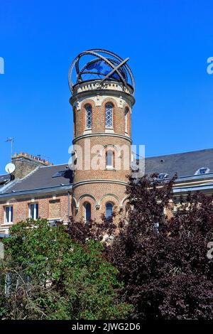 Facciata dell'ex residenza (attualmente museo) dell'autore francese Jules Verne (1828-1905) ad Amiens (Somme), Francia Foto Stock