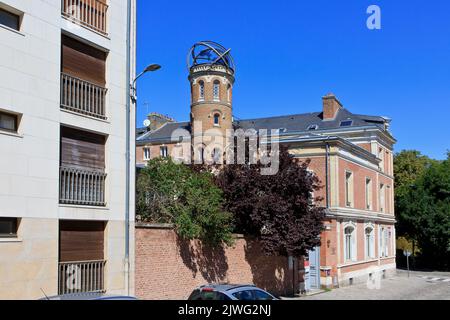 Facciata dell'ex residenza (attualmente museo) dell'autore francese Jules Verne (1828-1905) ad Amiens (Somme), Francia Foto Stock