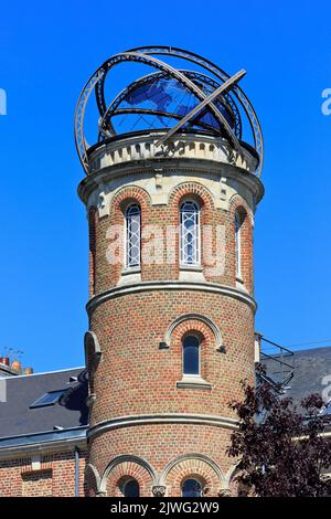 Facciata dell'ex residenza (attualmente museo) dell'autore francese Jules Verne (1828-1905) ad Amiens (Somme), Francia Foto Stock