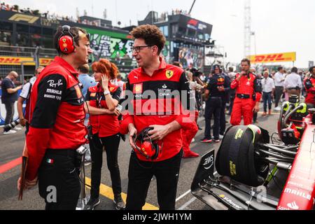 BINOTTO Mattia (ita), Managing Director della Scuderia Ferrari, ADAMI Riccardo, Race Engineer della Scuderia Ferrari, ritratto di partenza griglia, griglia di partenza, durante la Formula 1 Heineken Dutch Grand Prix 2022, 15th° round del Campionato Mondiale FIA di Formula uno 2022 dal 2 al 4 settembre, 2022 sul circuito di Zandvoort, Paesi Bassi, Belgio - Foto: Antonin Vincent/DPPI/LiveMedia Foto Stock
