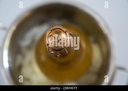 Ruinart Blanc de Blancs Champagne. Ruinart è la più antica casa di Champagne fondata, che produce esclusivamente champagne dal 1729 Foto Stock