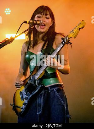 Beebadoobee sul palcoscenico della Repubblica Festival a Reading Festival 2022 foto di Mark Anton Smith Foto Stock