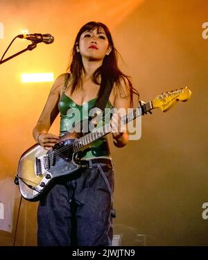 Beebadoobee sul palcoscenico della Repubblica Festival a Reading Festival 2022 foto di Mark Anton Smith Foto Stock