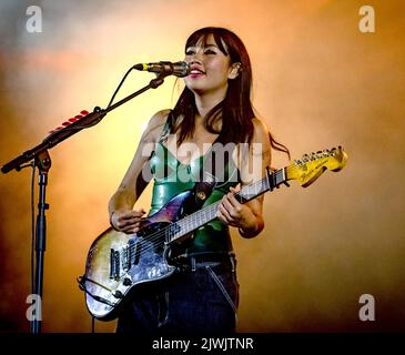 Beebadoobee sul palcoscenico della Repubblica Festival a Reading Festival 2022 foto di Mark Anton Smith Foto Stock