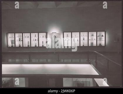 Muzeum Narodowe w Warszawie. Galeria Sztuki Starożytnej. Frammento ekspozycji sztuki egipskiej (sala 2). Romanowski, Henryk (1915-1984), fotografo Foto Stock