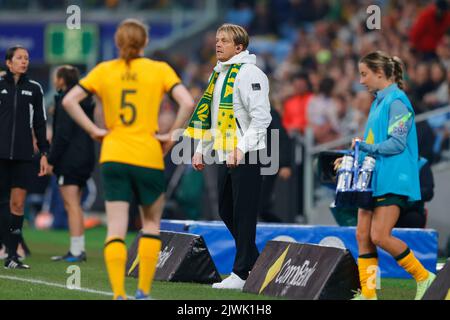 Sydney, Australia. 06th Set, 2022. Tony Gustavsson Coach of Matildas durante la partita amichevole delle donne tra CommBank Matildas (Australia Women) e Canada Women allo stadio Allianz di Sydney, Australia, il 6 settembre 2022. Foto di Peter Dovgan. Solo per uso editoriale, licenza richiesta per uso commerciale. Non è utilizzabile nelle scommesse, nei giochi o nelle pubblicazioni di un singolo club/campionato/giocatore. Credit: UK Sports Pics Ltd/Alamy Live News Foto Stock