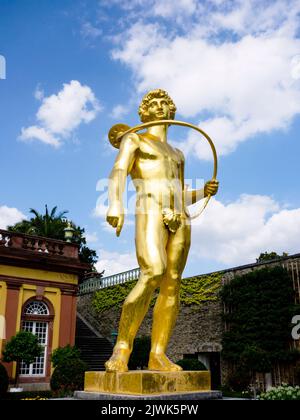 Statua di un giocatore di lur nei giardini barocchi del castello di Weilburg (Assia/Germania) Foto Stock