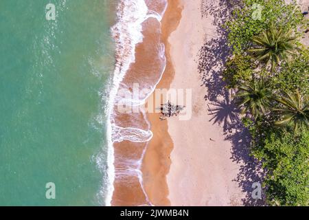 Hat Khanom spiaggia in Mu Koh Thale Tai Parco Nazionale, in Nakhon si Thammarat, Thailandia Foto Stock