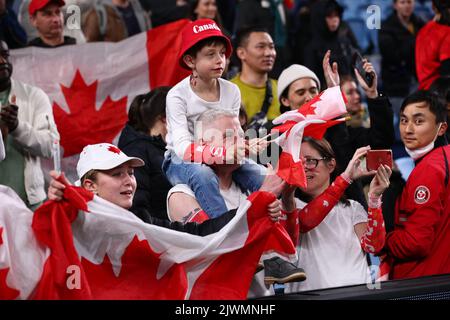 6th settembre 2022; Allianz Stadium, Sydney, nuovo Galles del Sud, Australia; International Football friendly, Australia contro Canada: Tifosi del Canada a sostegno del loro paese Foto Stock