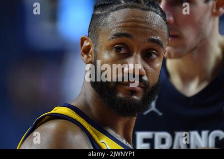 COLONIA, GERMANIA - 6 SETTEMBRE 2022: John Roberson. La partita di pallacanestro di Eurobasket 2022 Bosnia-Erzegovina vs Francia Foto Stock