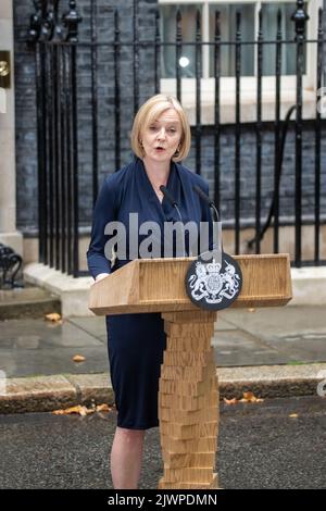 Londra, Regno Unito. 6th Set, 2022. Liz Truss arriva a Downing Street come nuovo primo ministro britannico Credit: Ian Davidson/Alamy Live News Foto Stock